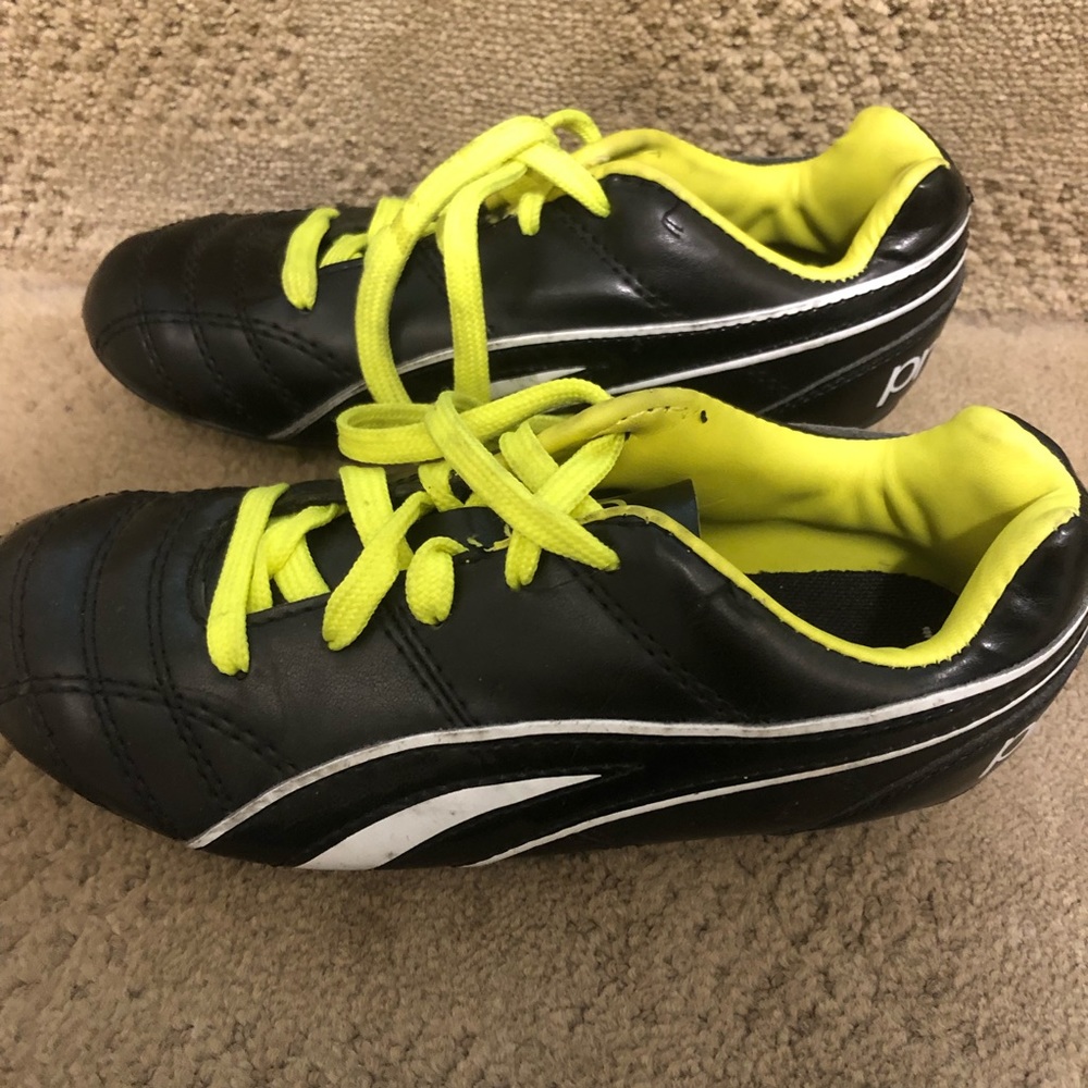 Puma Procat Soccer Cleats size 13
